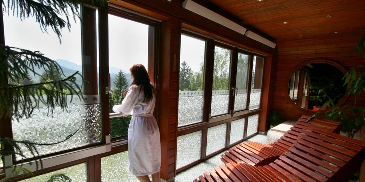 Silvestr v hotelu pod Lysou horou: privátní wellness, polopenze i neomezeně bazén