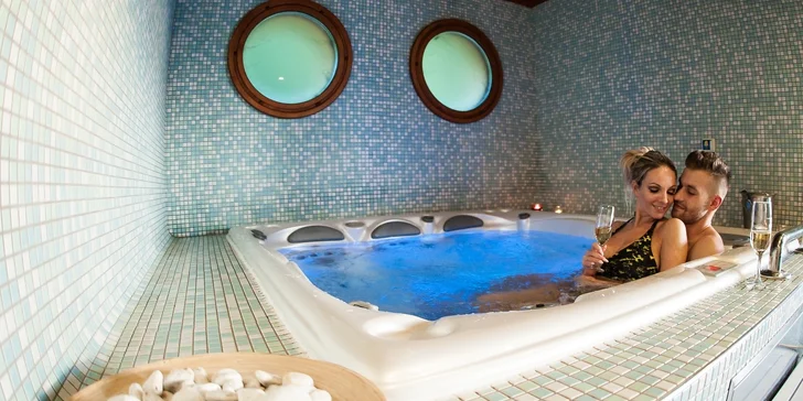 Silvestr v hotelu pod Lysou horou: privátní wellness, polopenze i neomezeně bazén