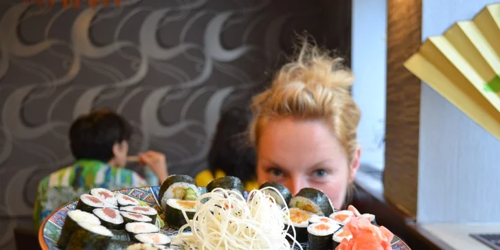 Sushi menu pro dva v novém restaurantu Sasori