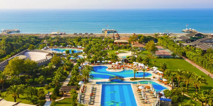5* Sherwood Exclusive Lara s all inclusive. Aquapark, plážový relax i vodní sporty