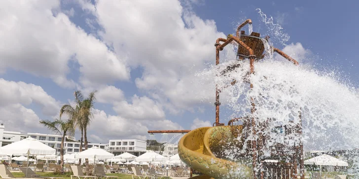 5* pobyt na Rhodosu: krásný hotel se soukromou pláží, bazény a all inclusive