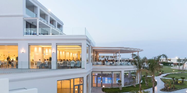 5* pobyt na Rhodosu: krásný hotel se soukromou pláží, bazény a all inclusive