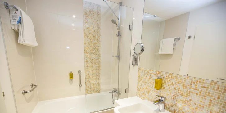 4* hotel v Praze: snídaně, bazén a sauna a 15 minut metrem na Václavské nám.