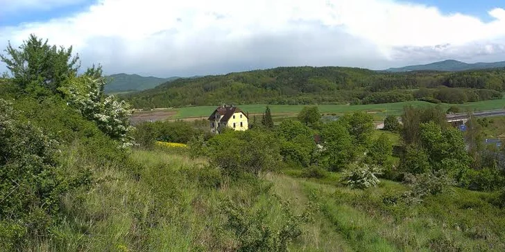 Ostrov u Karlových Varů: dvoulůžkový pokoj či apartmán, snídaně i slevy