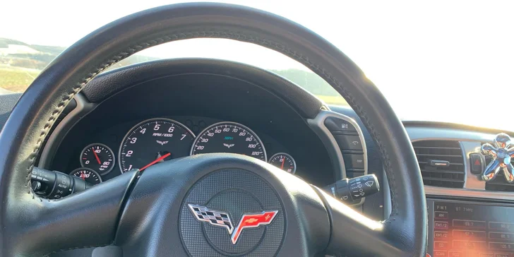 Za volantem žihadla: zapůjčení Chevroletu Corvette na 30 min. až 12 hod.