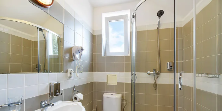 Zimní či jarní pobyt v Praze pro páry i rodiny: snídaně i privátní wellness