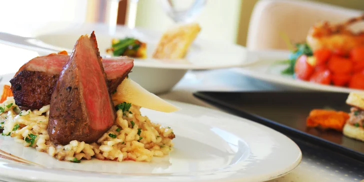 Valentýnské menu s kachním prsem nebo kuřecím supreme i lahví prossecca