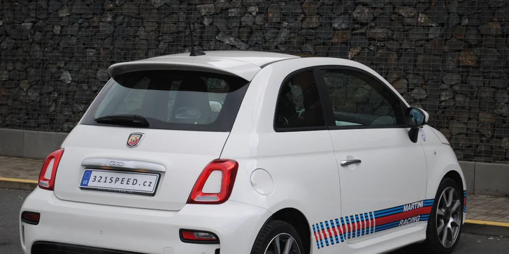 Malé auto s pořádným výkonem: zapůjčení Fiatu 500 Abarth na 1, 7 či 15 dní
