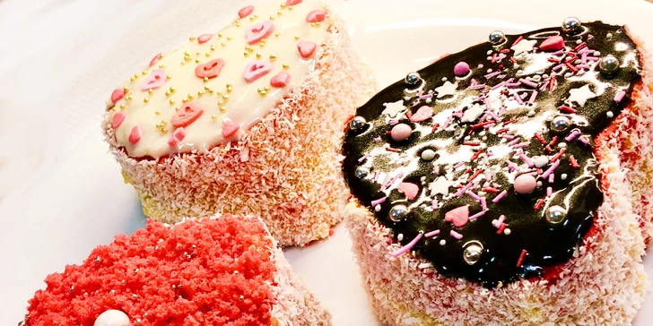 Valentýnské dobroty: srdíčkové dortíky, muffiny i ručně vyráběné pralinky