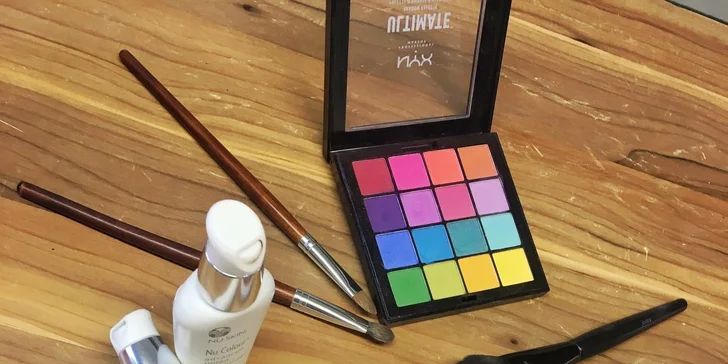 Svět krásy od A do Z: Konzultace či kurz líčení i make-up artu s vizážistkou