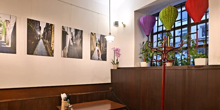 Sushi menu na Novém Městě: 24–57 rolek, saláty, závitky i kuřecí špízy