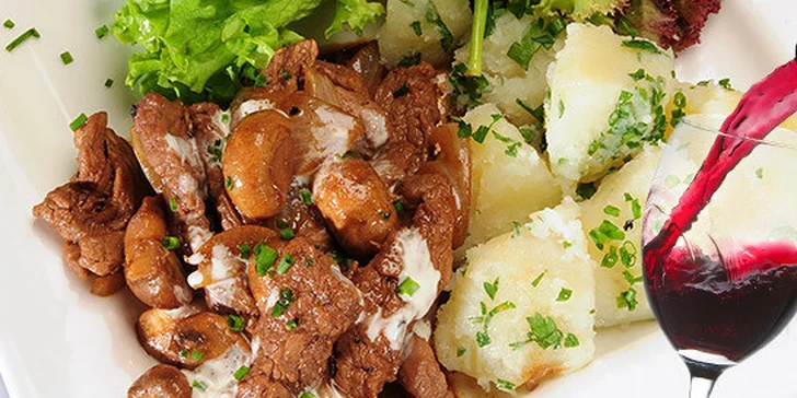 Hovězí Stroganoff pro dva v restauraci Septim