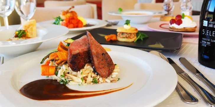 Valentýnské menu s kachním prsem nebo kuřecím supreme i lahví prossecca