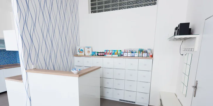 60 min. dentální hygieny s povrchovou anestezií vč. odstranění zubního kamene a leštění