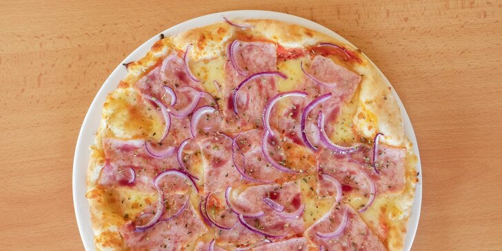 2× pizza v centru Zlína: výběr z 19 druhů s rajčatovým i smetanovým základem