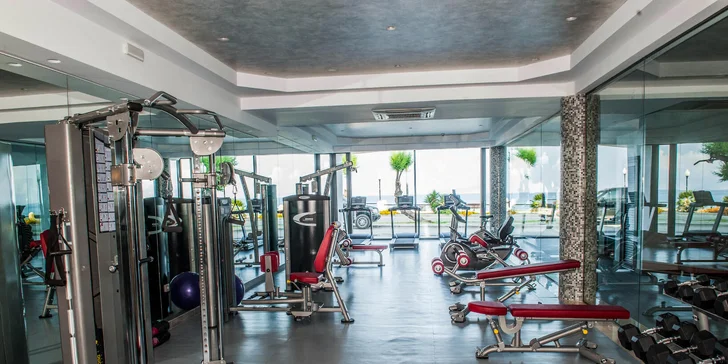 Noční život, pláže i slavné památky města Rhodos. 4* hotel pro dospělé s all inclusive