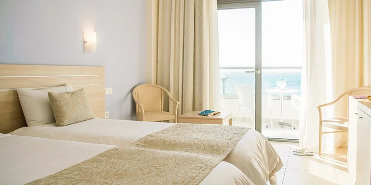 Noční život, pláže i slavné památky města Rhodos. 4* hotel pro dospělé s all inclusive