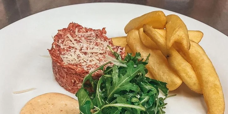Dovolená blízko Bezdězu a Máchova jezera: hotel s polopenzí až pro 4 osoby