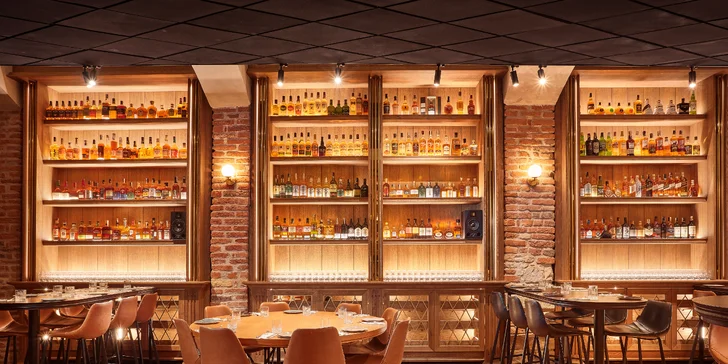 3chodové menu s degustací whiskey pro 2 osoby: losos či flank steak, carpaccio i čokoládová pěna