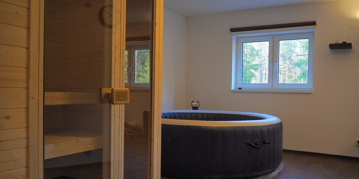 Privátní wellness pro pár na 120 minut: dva druhy saun a nafukovací vířivka