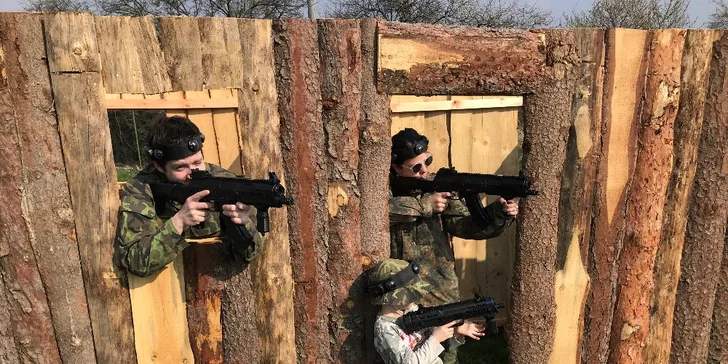 Zažijte pravou vojenskou akci: adrenalinová hra LaserTag, vstup pro 1 nebo 4 hráče