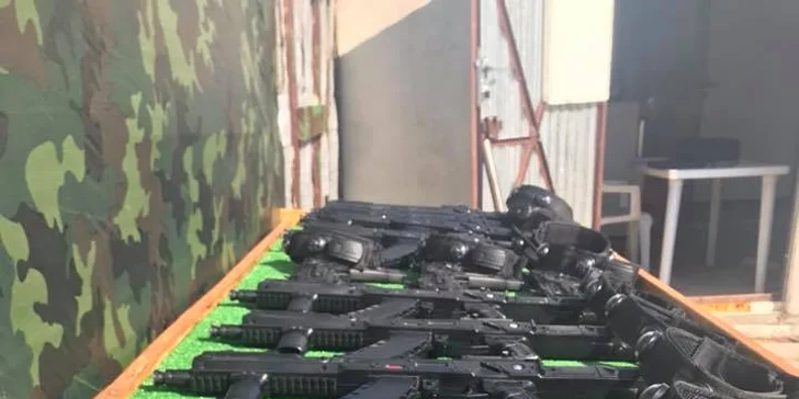Zažijte pravou vojenskou akci: adrenalinová hra LaserTag, vstup pro 1 nebo 4 hráče