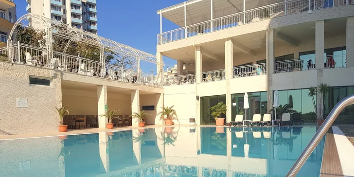Pláže, noční život i památky Nesebaru - all inclusive a adults only hotel u pláže