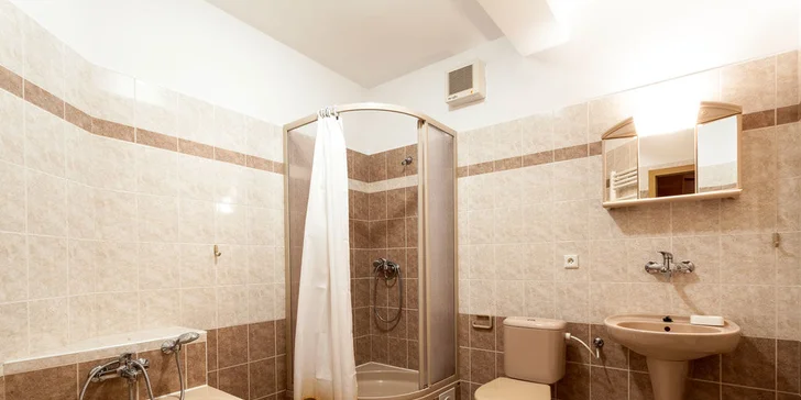 Pobyt v CHKO Broumovsko: příjemný hotel, snídaně a spousta výletů