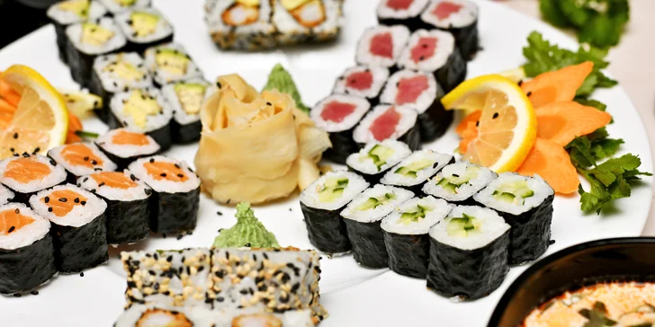 24, 32, 40 či 44 ks sushi s rybami a zeleninou i polévky a krevetové placičky