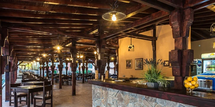 Letovisko Pomorie: 4* hotel u pláže, bazény a all inclusive i jezero s léčivým bahnem