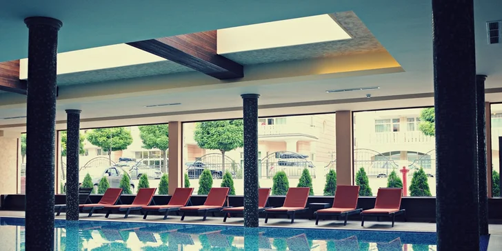Letovisko Pomorie: 4* hotel u pláže, bazény a all inclusive i jezero s léčivým bahnem