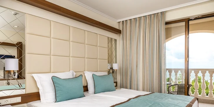 Letovisko Pomorie: 4* hotel u pláže, bazény a all inclusive i jezero s léčivým bahnem