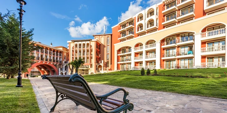 Letovisko Pomorie: 4* hotel u pláže, bazény a all inclusive i jezero s léčivým bahnem