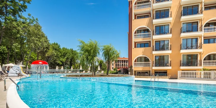Letovisko Pomorie: 4* hotel u pláže, bazény a all inclusive i jezero s léčivým bahnem