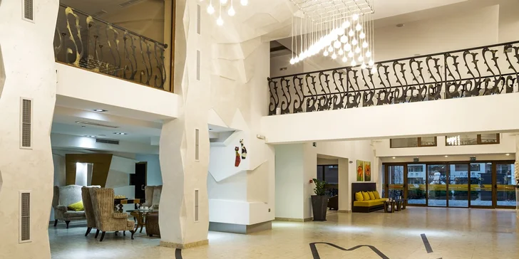 Letovisko Pomorie: 4* hotel u pláže, bazény a all inclusive i jezero s léčivým bahnem