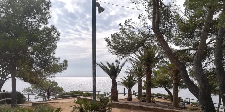 7 nocí ve 4* hotelu na Costa Brava s polopenzí; 1. dítě do 12,99 let zdarma