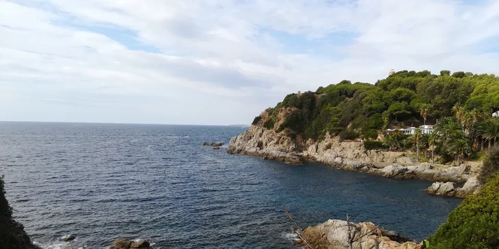 7 nocí ve 4* hotelu na Costa Brava s polopenzí; 1. dítě do 12,99 let zdarma