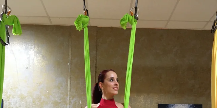 Přijďte tančit a létat zároveň: 1-10 vstupů na Aerial hammock dance