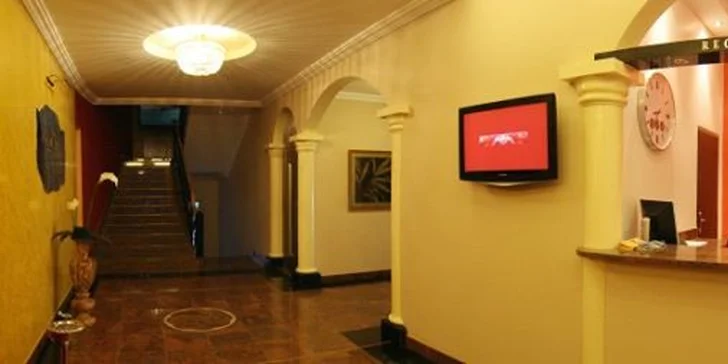 4* odpočinek v Praze pro dva s privátním bazénem a snídaní