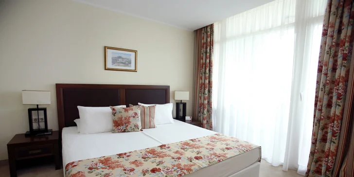 Koupání i rodinná pohoda kousek od Burgasu. 5* plážový resort s all inclusive