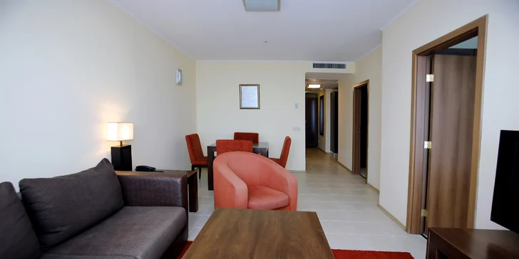 Koupání i rodinná pohoda kousek od Burgasu. 5* plážový resort s all inclusive