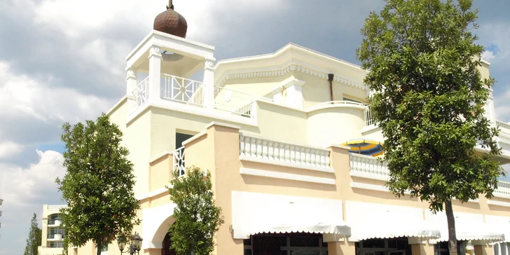 Koupání i rodinná pohoda kousek od Burgasu. 5* plážový resort s all inclusive