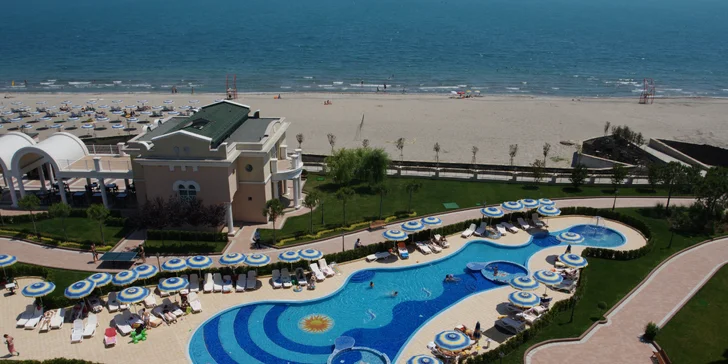 Koupání i rodinná pohoda kousek od Burgasu. 5* plážový resort s all inclusive