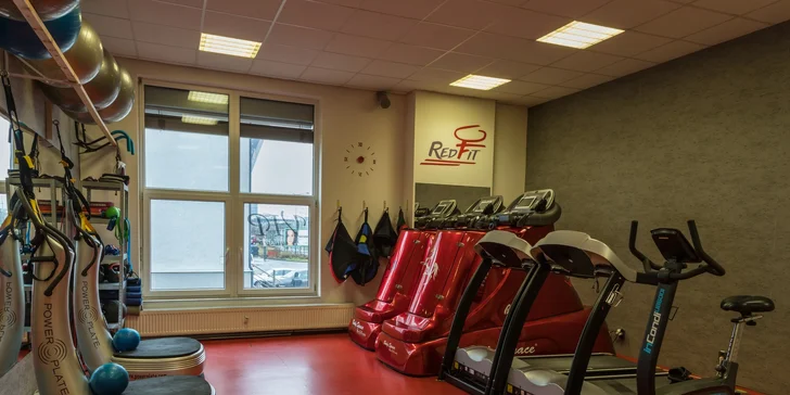Fitness kurzy pro trenéry i začátečníky v Red Academy: Bosu, TRX, Body Styling nebo Power Plate