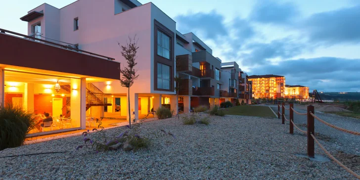 4* resort u nekonečné pláže letoviska Obzor, moderní aquapark i all inclusive