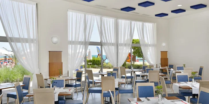 4* resort u nekonečné pláže letoviska Obzor, moderní aquapark i all inclusive