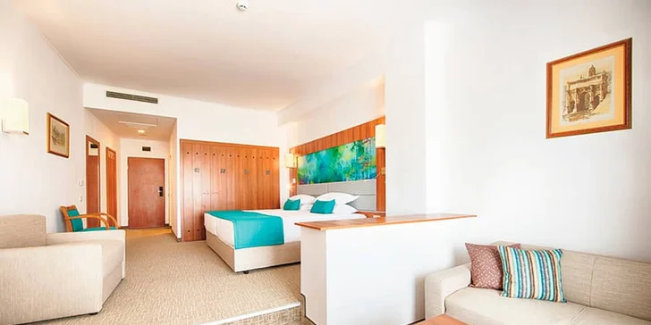 Bydlení u pláže i výhled na moře. 4* hotel s all inclusive v srdci Obzoru