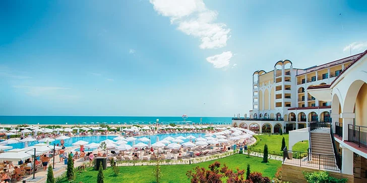 Bydlení u pláže i výhled na moře. 4* hotel s all inclusive v srdci Obzoru
