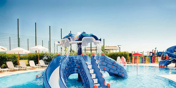 Bydlení u pláže i výhled na moře. 4* hotel s all inclusive v srdci Obzoru