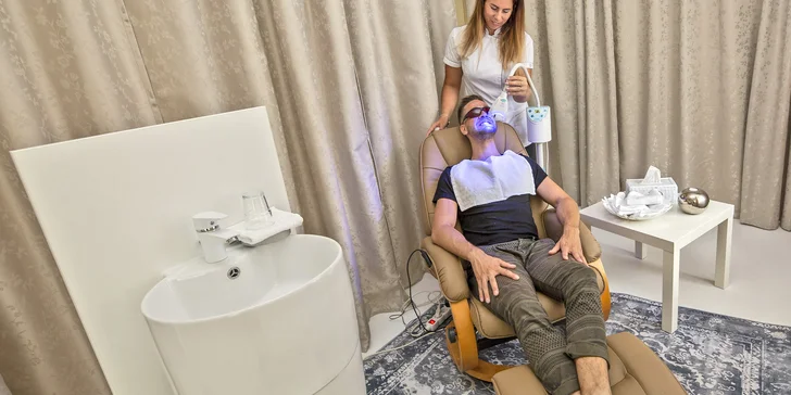 Šetrné bělení zubů s pomocí aktivního uhlí: zářivý úsměv bez peroxidu